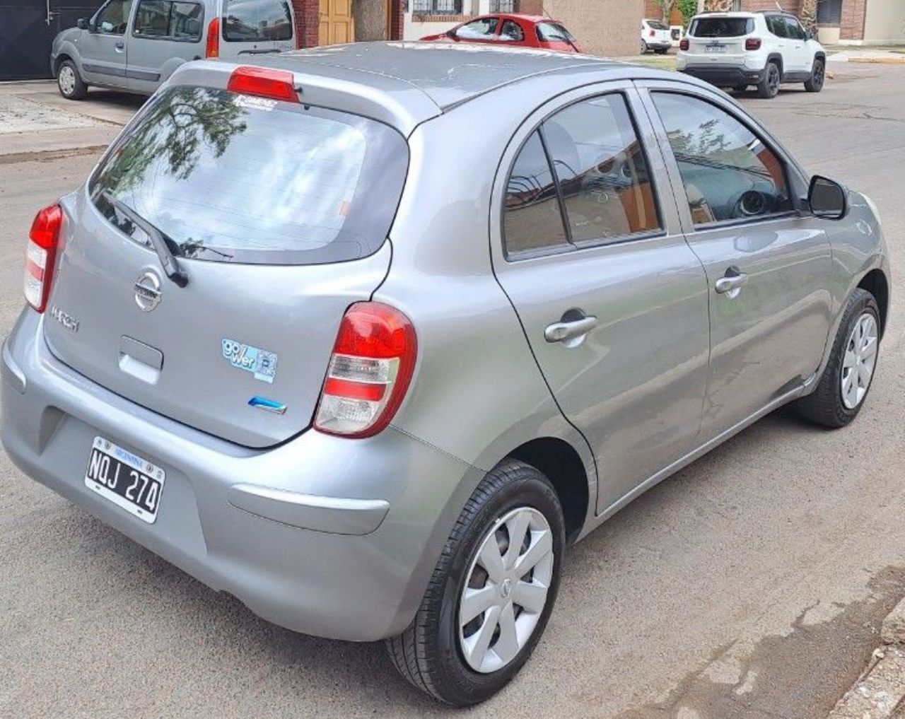 Nissan March Usado en Mendoza, deRuedas