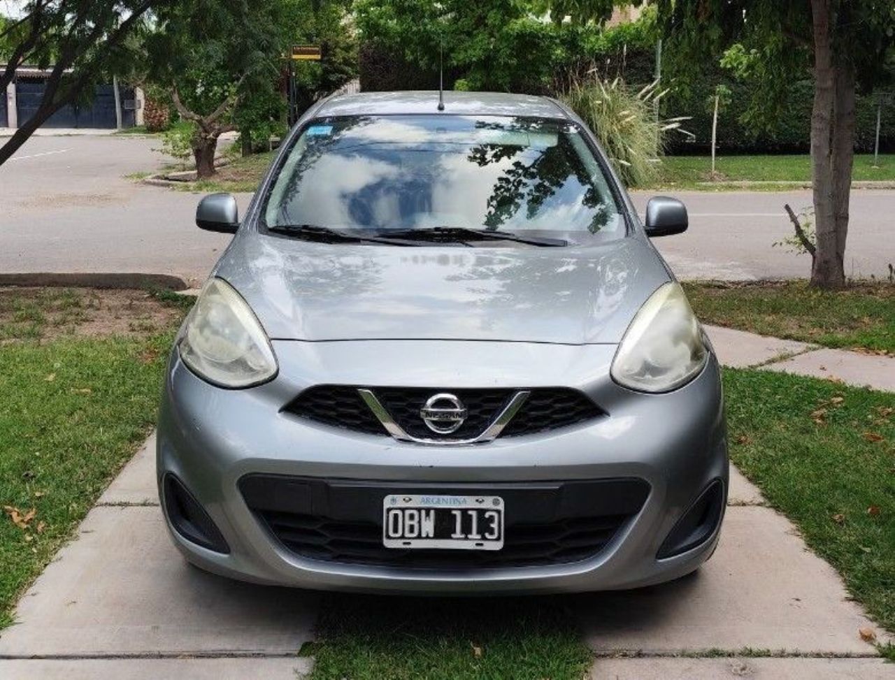 Nissan March Usado en Mendoza, deRuedas