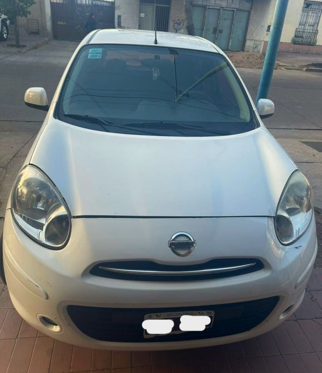 Nissan March Usado en Mendoza, deRuedas