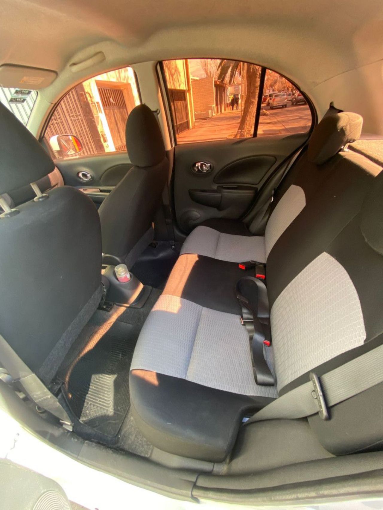 Nissan March Usado en Mendoza, deRuedas