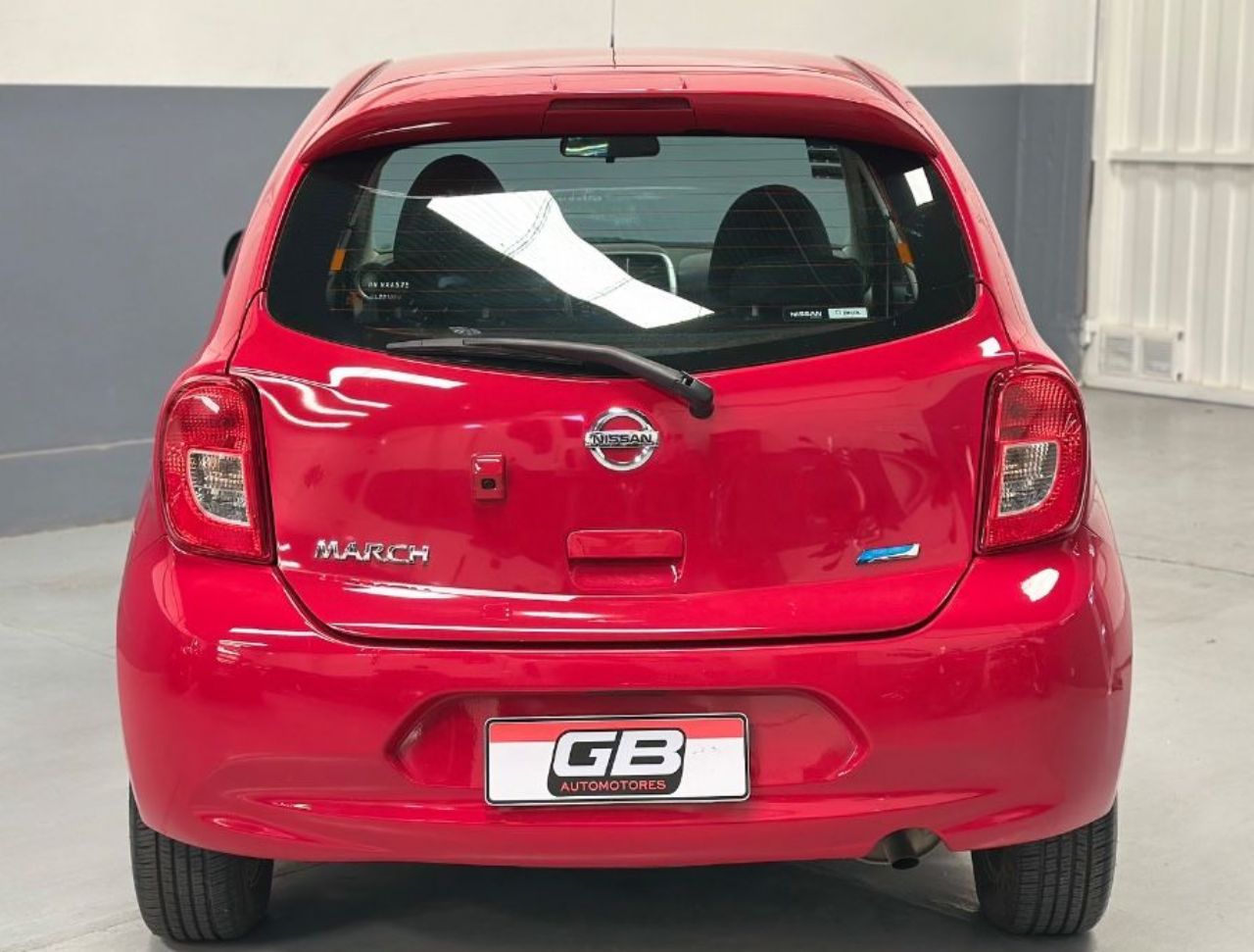 Nissan March Usado Financiado en Mendoza, deRuedas