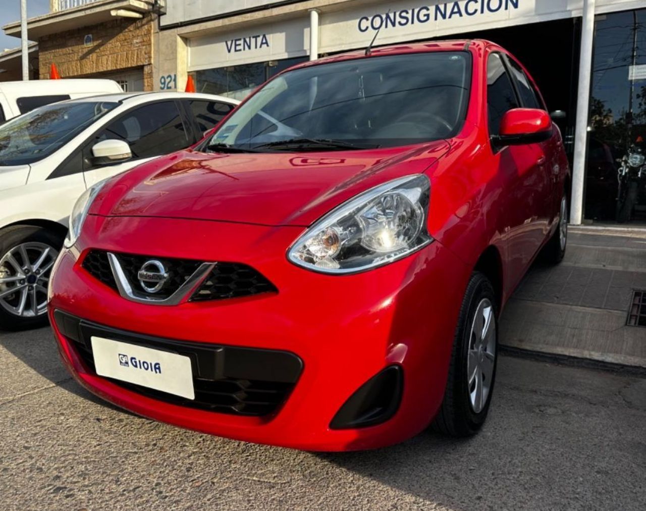 Nissan March Usado en Mendoza, deRuedas