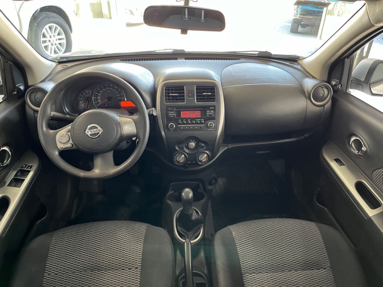 Nissan March Usado en Córdoba, deRuedas