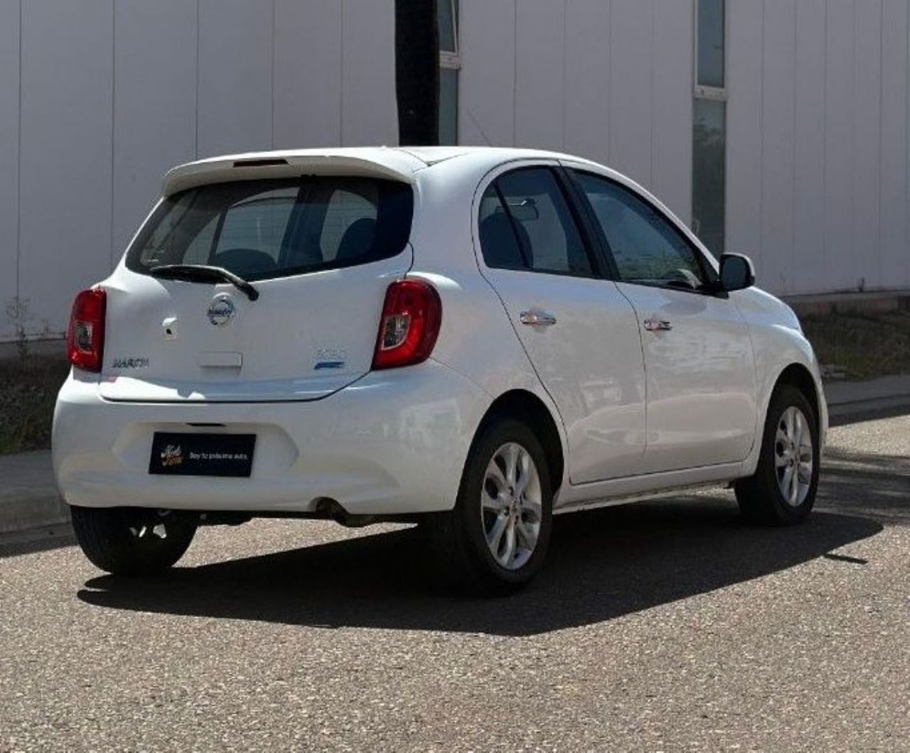 Nissan March Usado en Mendoza, deRuedas