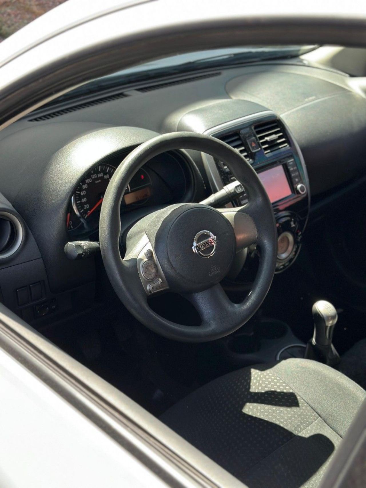 Nissan March Usado en Mendoza, deRuedas