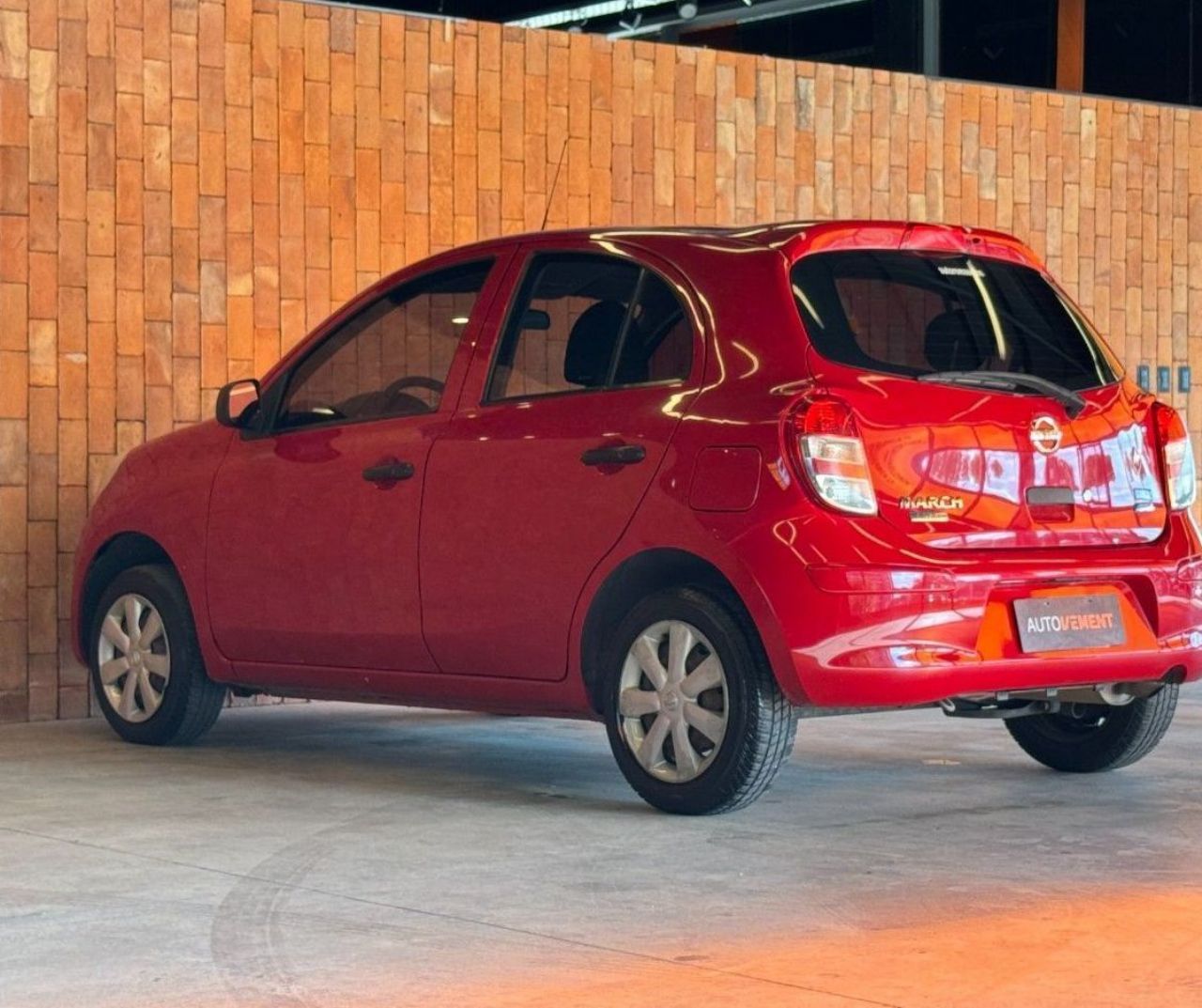 Nissan March Usado en Córdoba, deRuedas