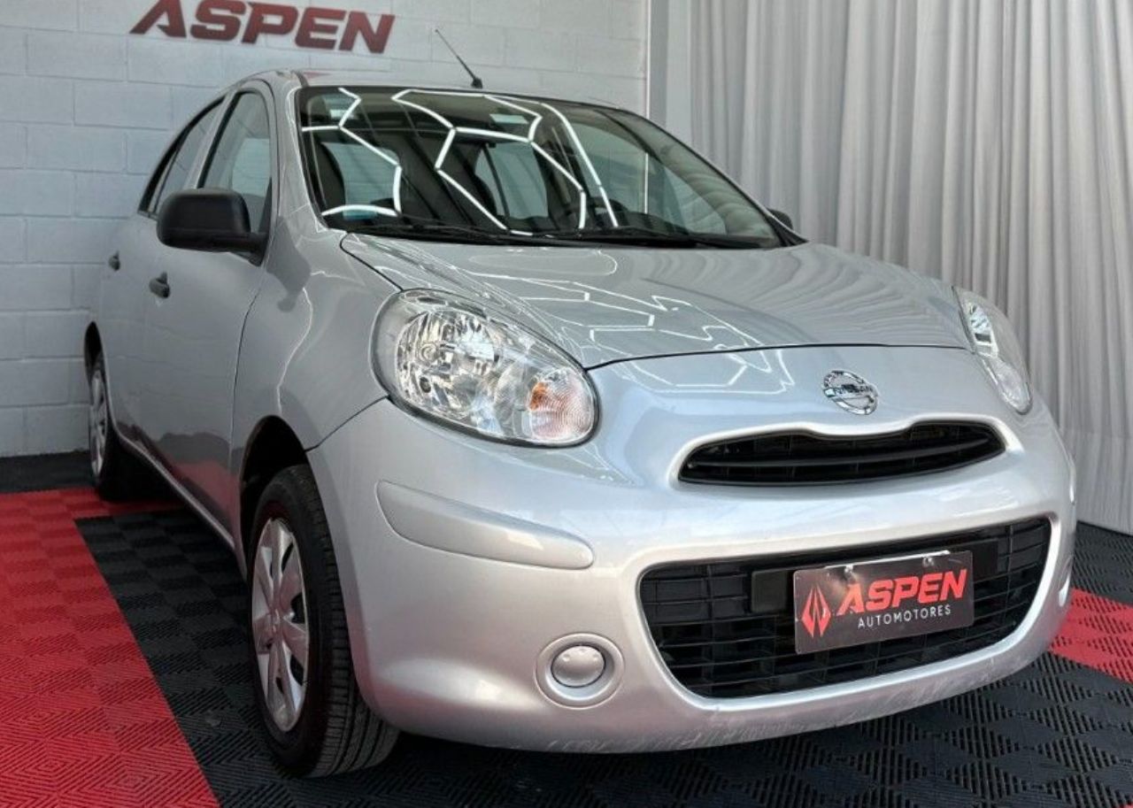 Nissan March Usado Financiado en Córdoba, deRuedas