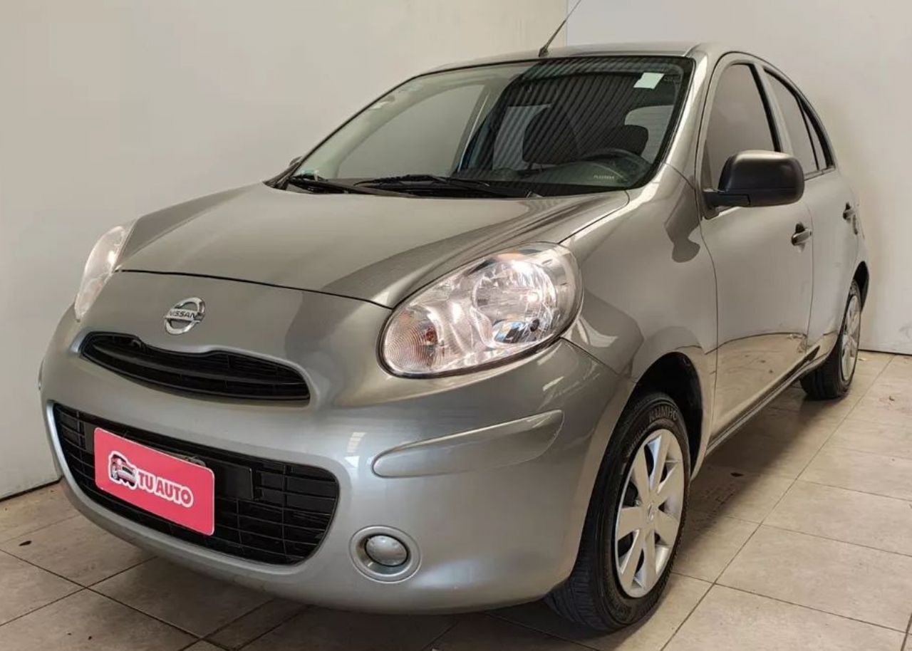 Nissan March Usado en Córdoba, deRuedas