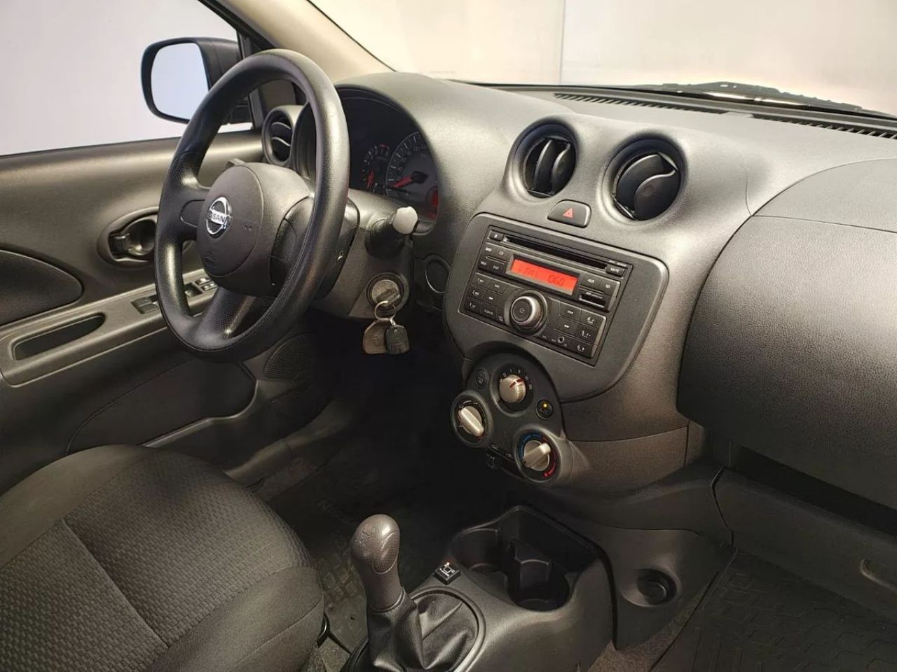 Nissan March Usado en Córdoba, deRuedas