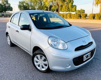 Nissan March Usado en Mendoza Financiado