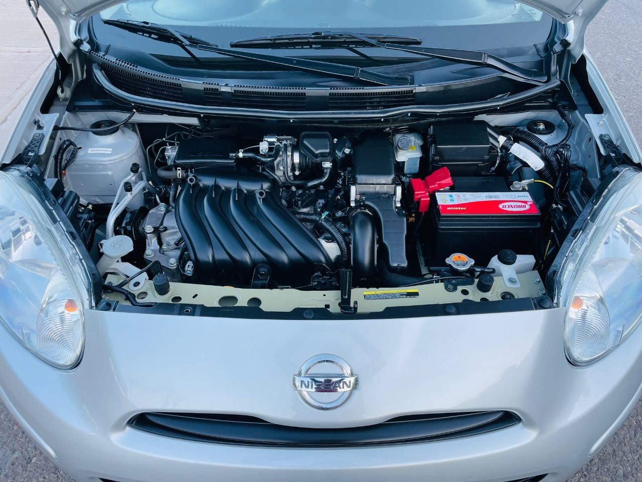 Nissan March Usado Financiado en Mendoza, deRuedas