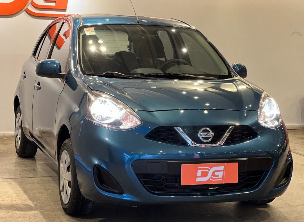 Nissan March Usado Financiado en Córdoba, deRuedas