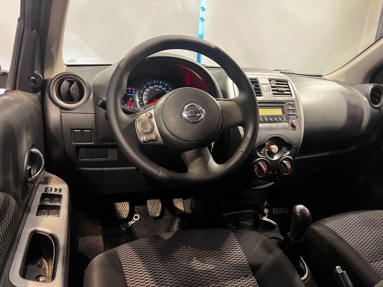 Nissan March Usado Financiado en Córdoba, deRuedas