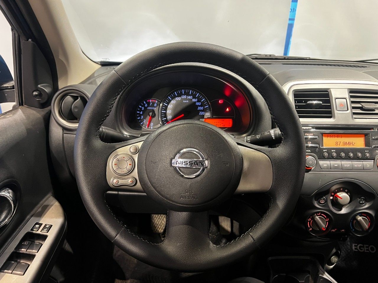 Nissan March Usado Financiado en Córdoba, deRuedas