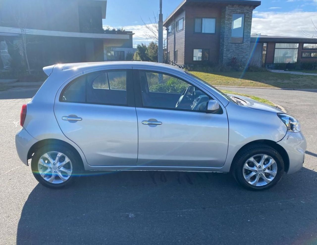 Nissan March Usado en Buenos Aires, deRuedas