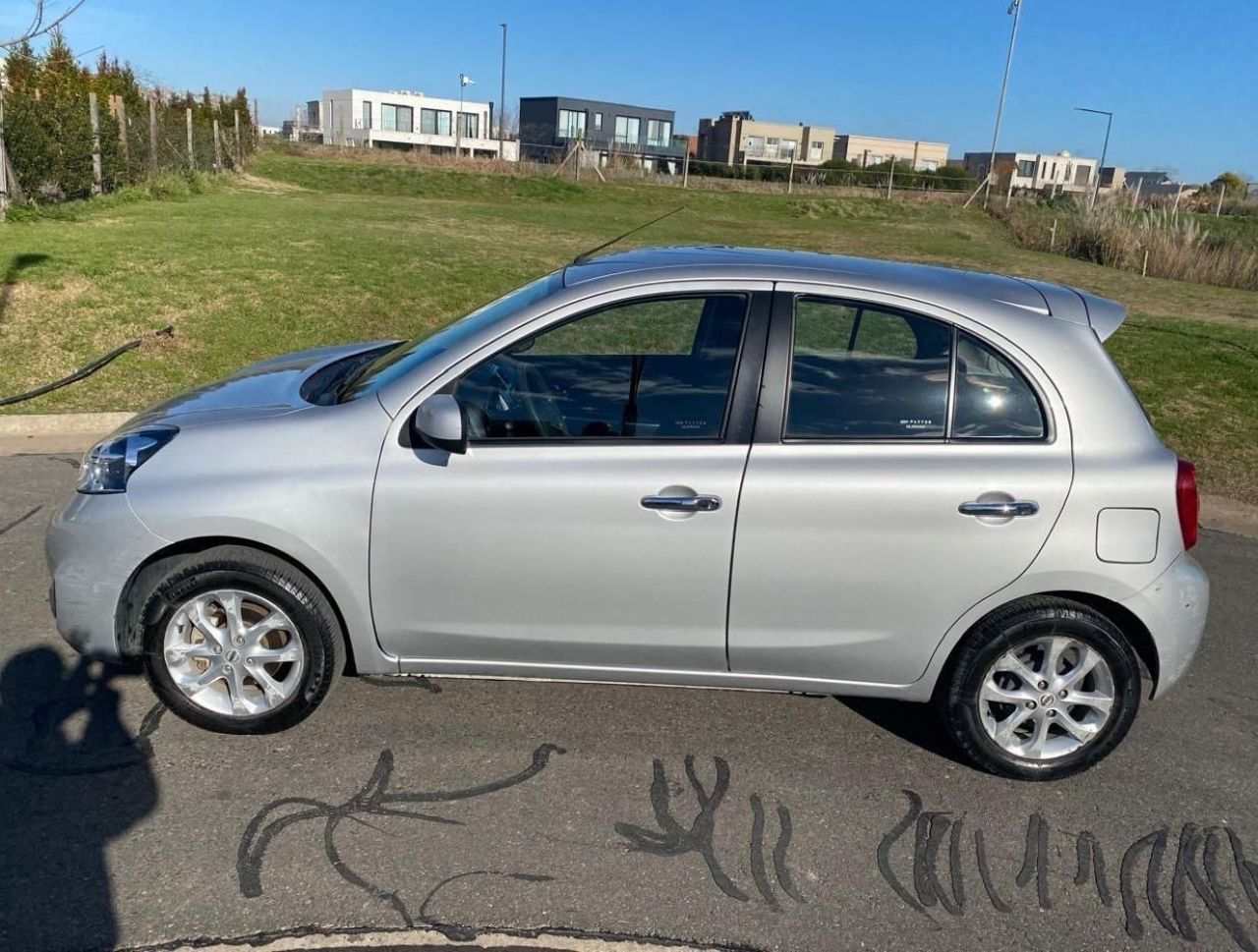 Nissan March Usado en Buenos Aires, deRuedas