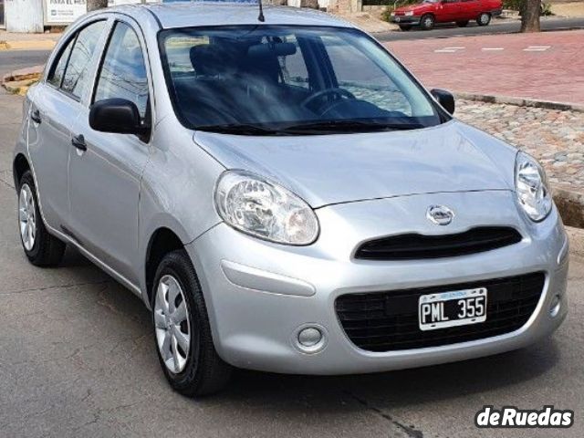 Nissan March Usado en Mendoza, deRuedas