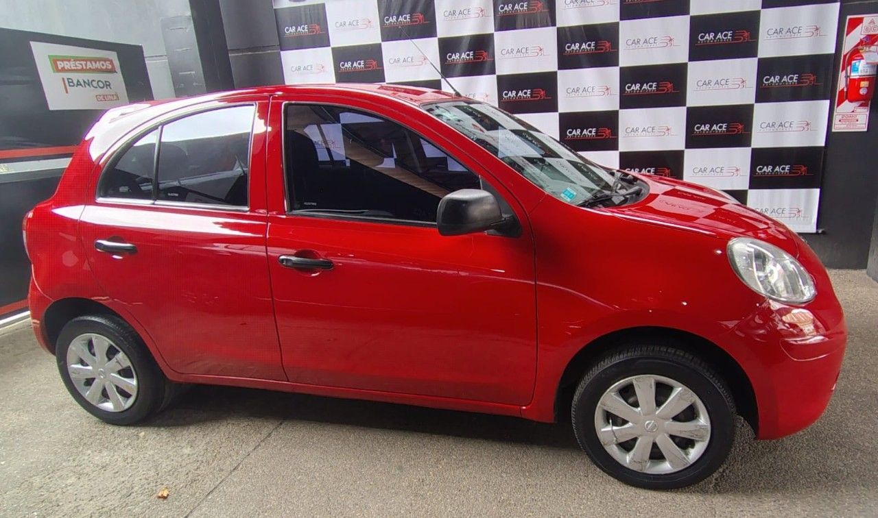 Nissan March Usado Financiado en Córdoba, deRuedas