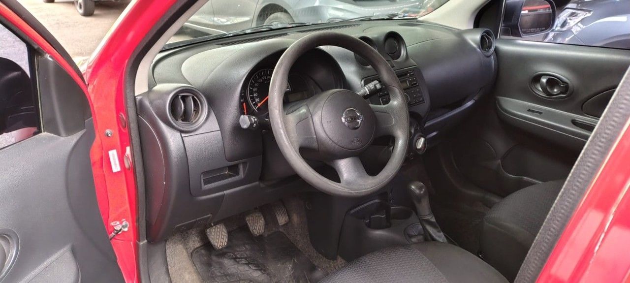 Nissan March Usado Financiado en Córdoba, deRuedas
