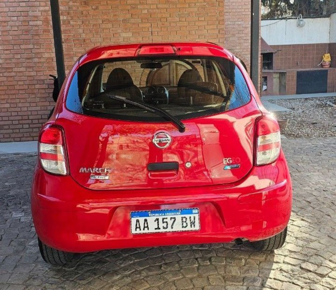 Nissan March Usado en Mendoza, deRuedas