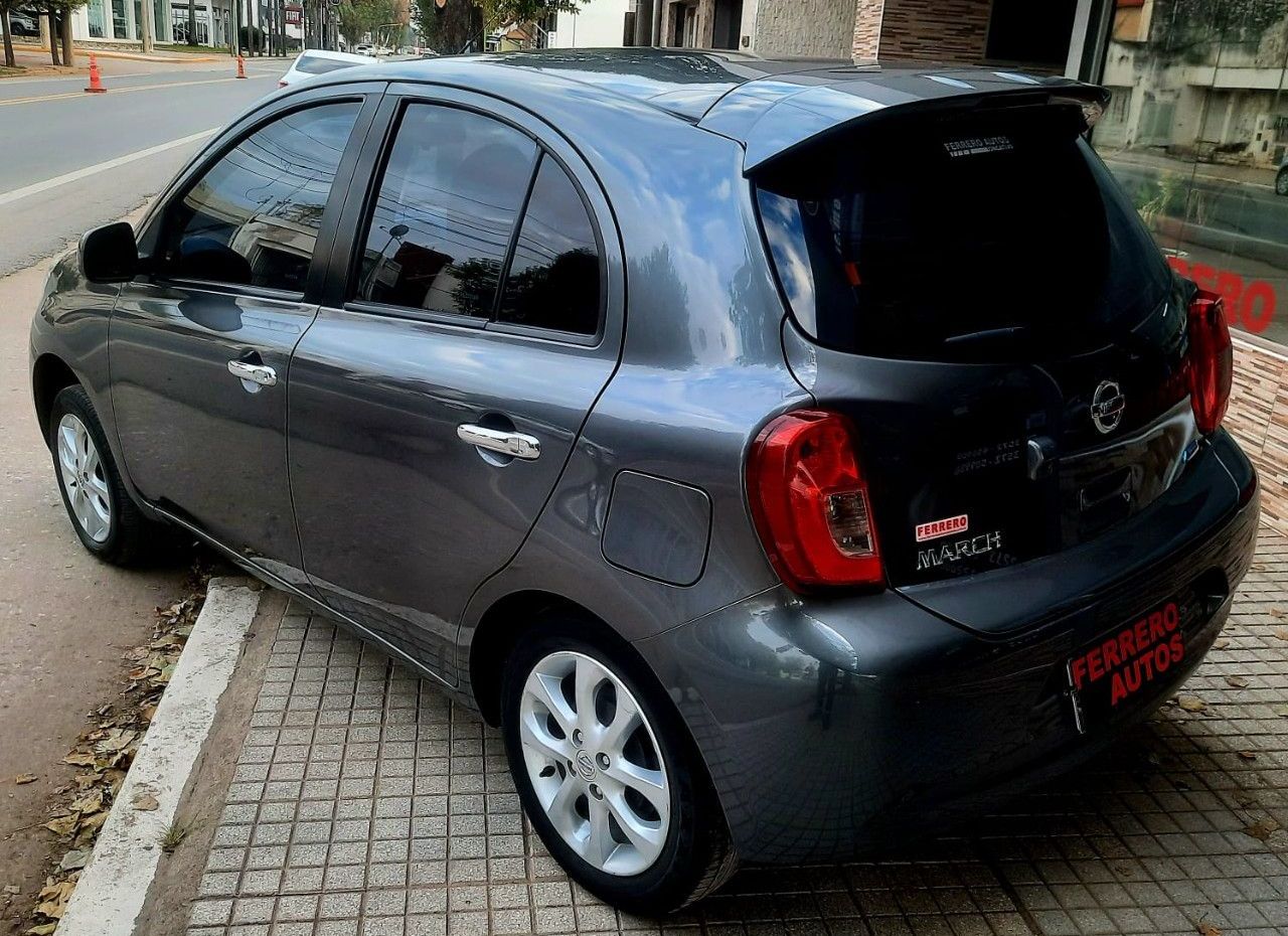 Nissan March Usado Financiado en Córdoba, deRuedas