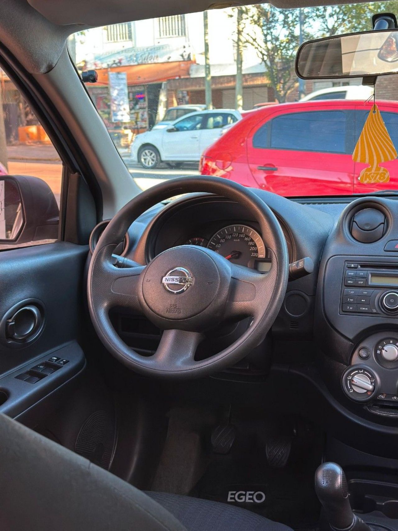 Nissan March Usado Financiado en Córdoba, deRuedas