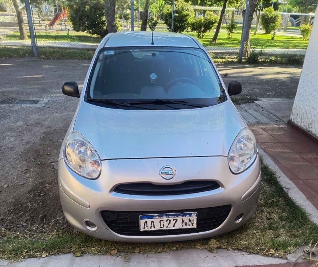 Nissan March Usado en Mendoza, deRuedas