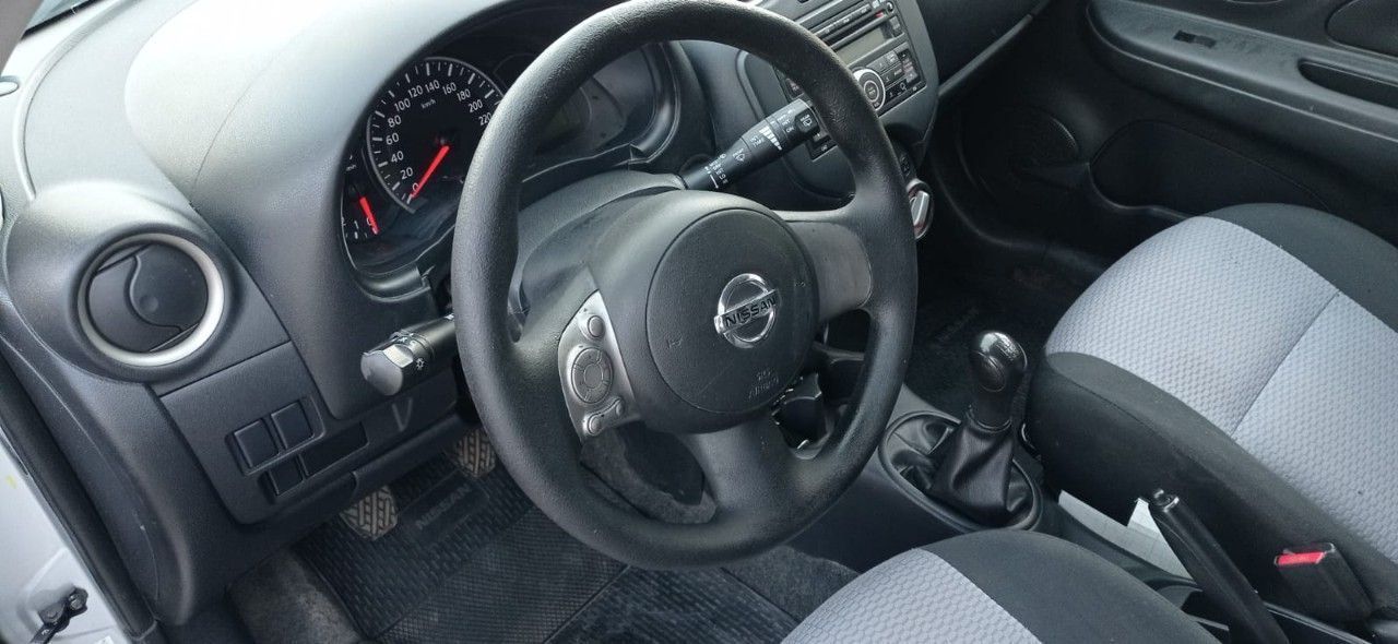 Nissan March Usado en Córdoba, deRuedas