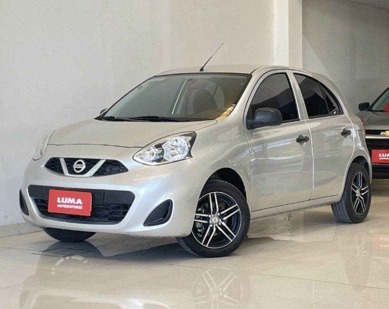 Nissan March Usado Financiado en Mendoza, deRuedas