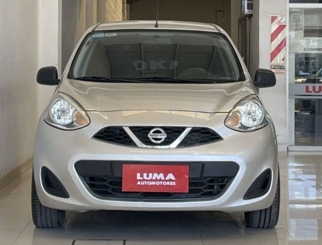 Nissan March Usado Financiado en Mendoza, deRuedas