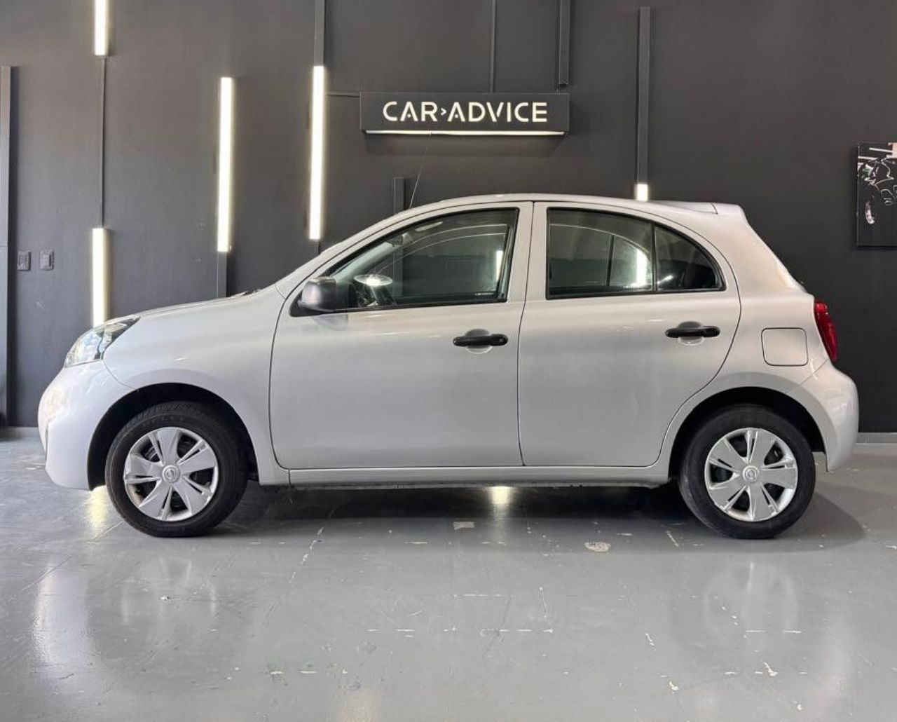 Nissan March Usado en Córdoba, deRuedas