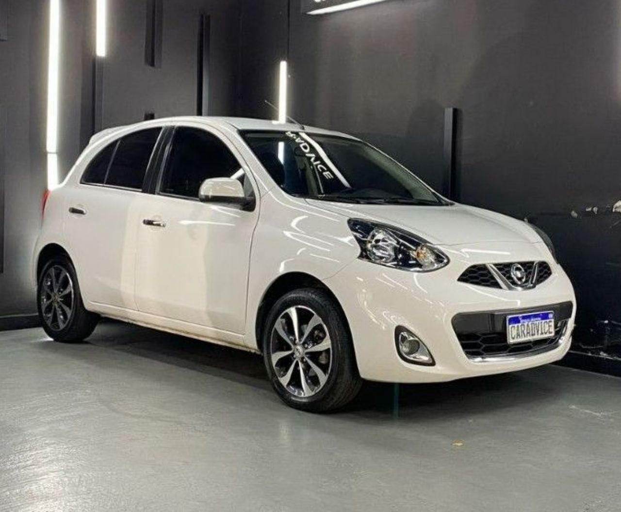 Nissan March Usado en Córdoba, deRuedas