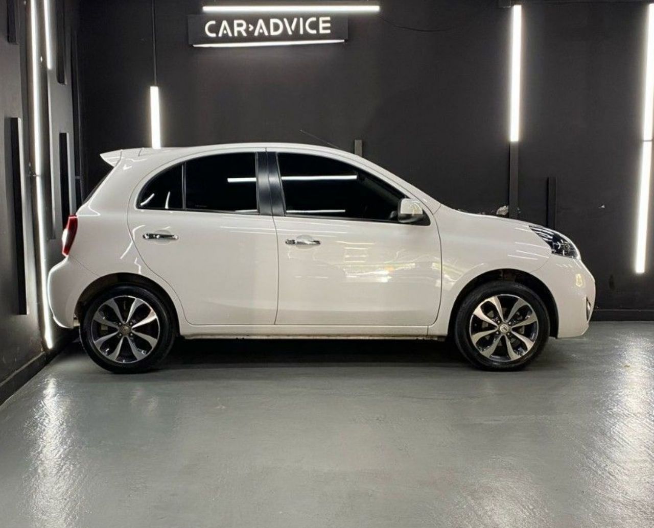 Nissan March Usado en Córdoba, deRuedas
