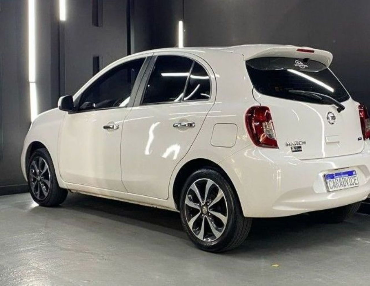 Nissan March Usado en Córdoba, deRuedas