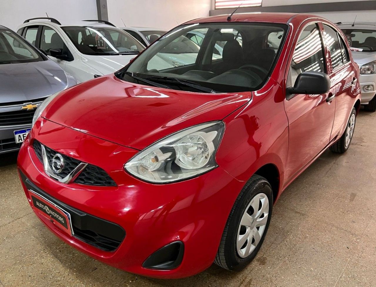 Nissan March Usado Financiado en Córdoba, deRuedas