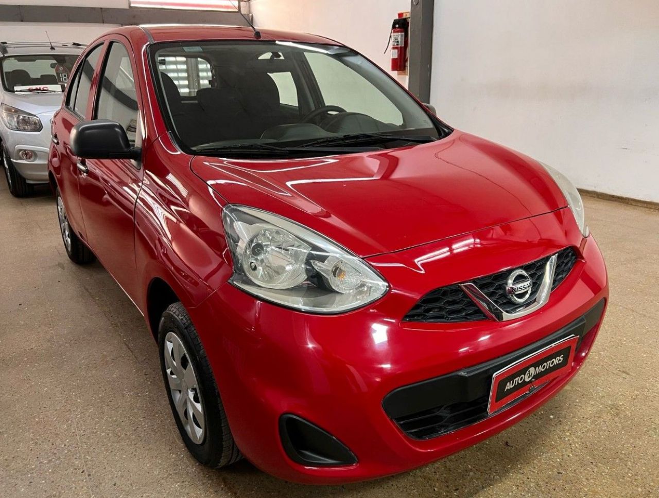 Nissan March Usado Financiado en Córdoba, deRuedas