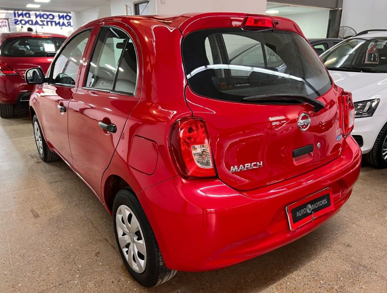 Nissan March Usado Financiado en Córdoba, deRuedas