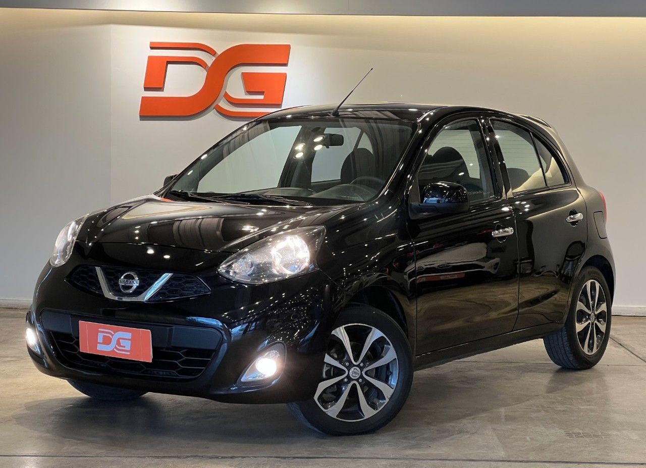 Nissan March Usado Financiado en Córdoba, deRuedas