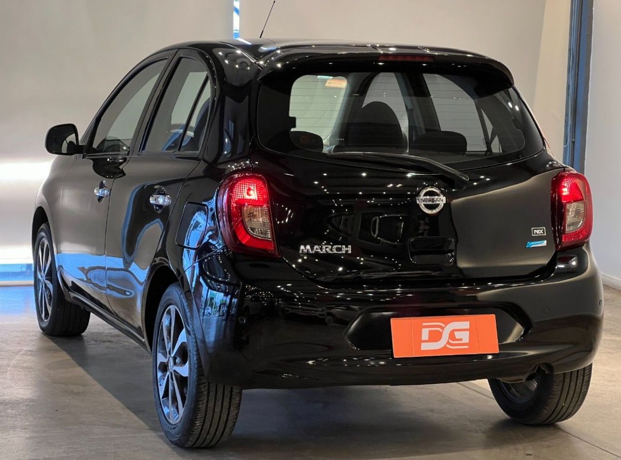 Nissan March Usado Financiado en Córdoba, deRuedas