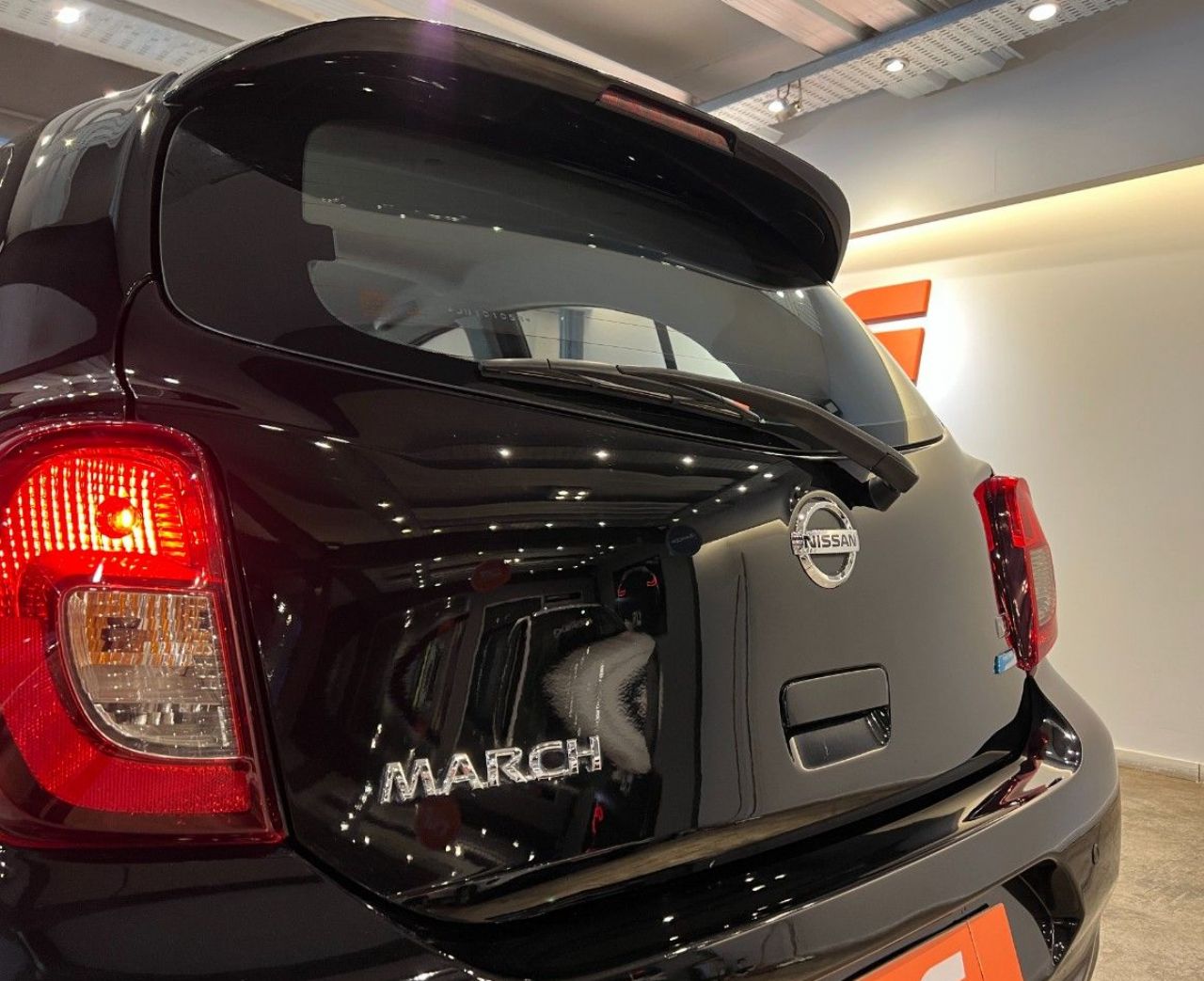 Nissan March Usado Financiado en Córdoba, deRuedas