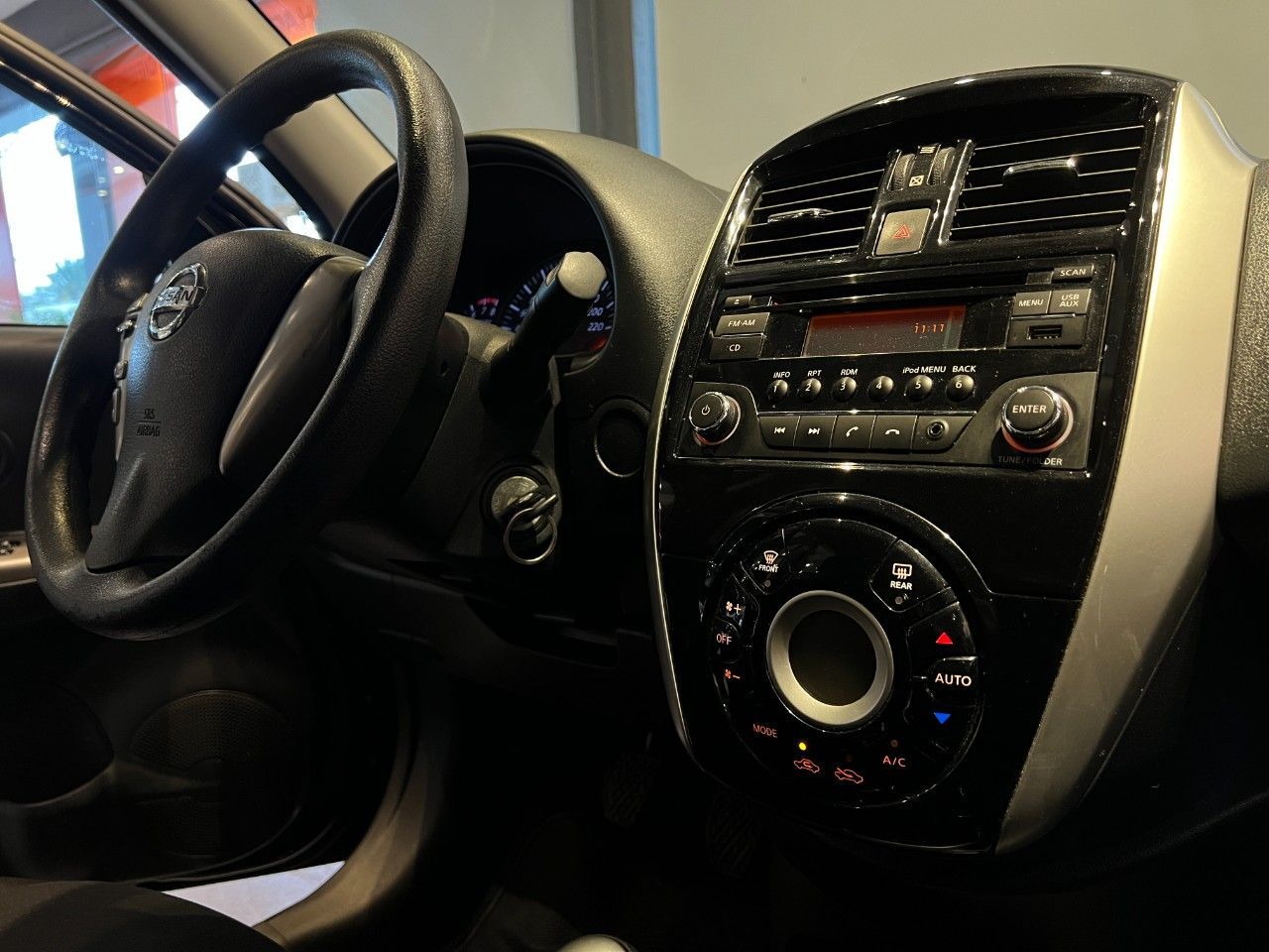Nissan March Usado Financiado en Córdoba, deRuedas