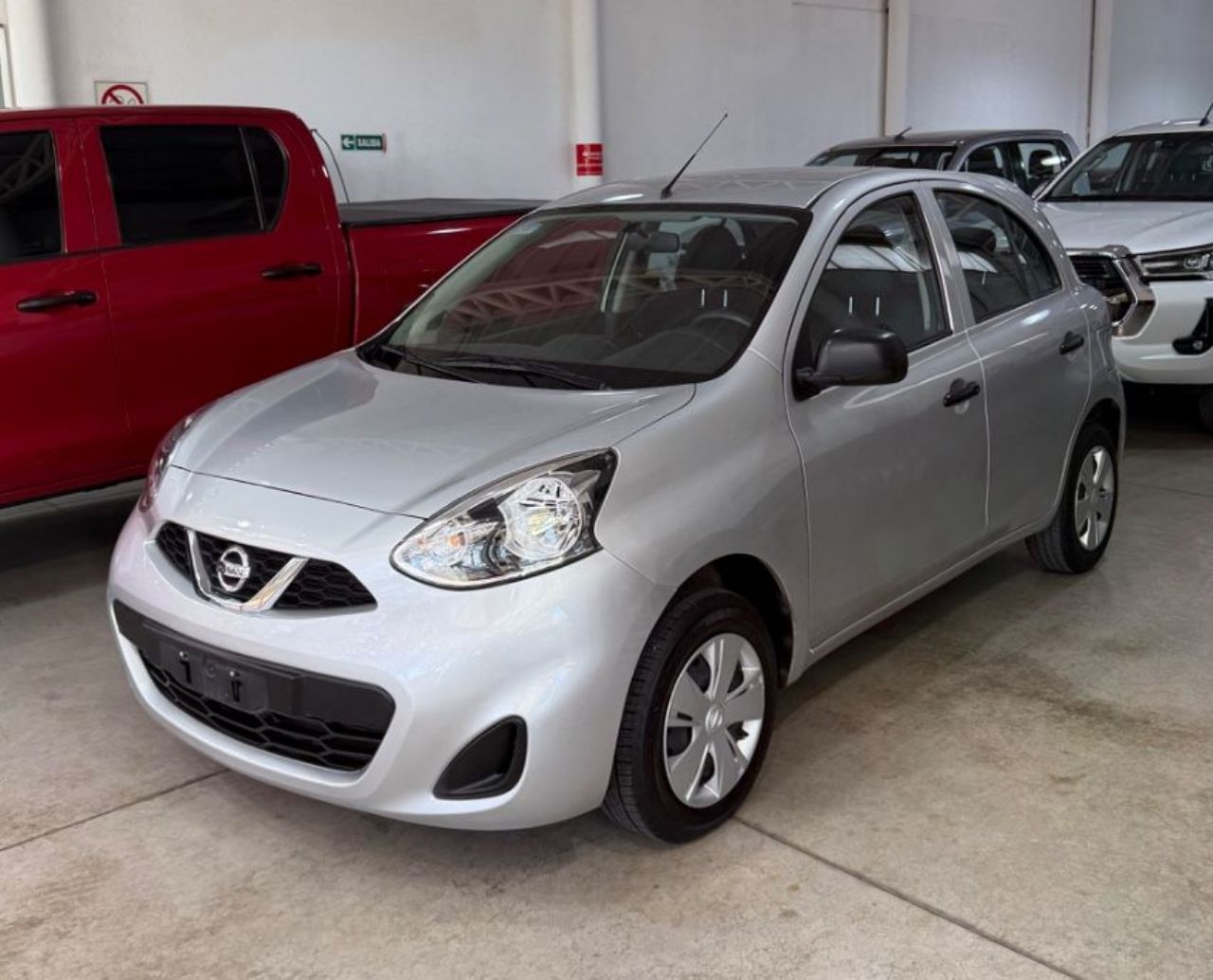 Nissan March Usado Financiado en Mendoza, deRuedas
