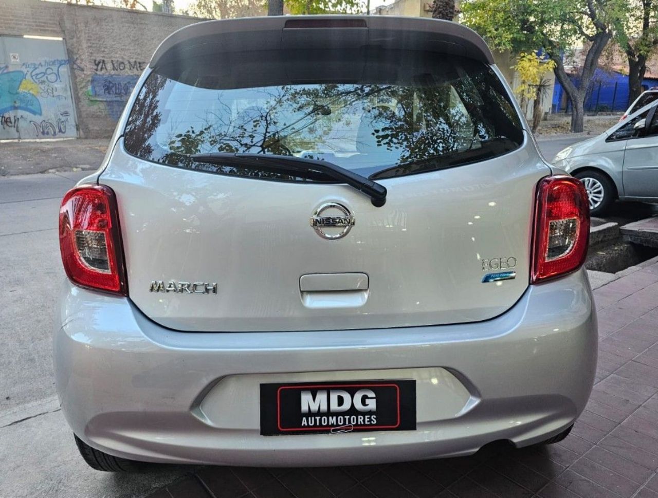 Nissan March Usado Financiado en Mendoza, deRuedas
