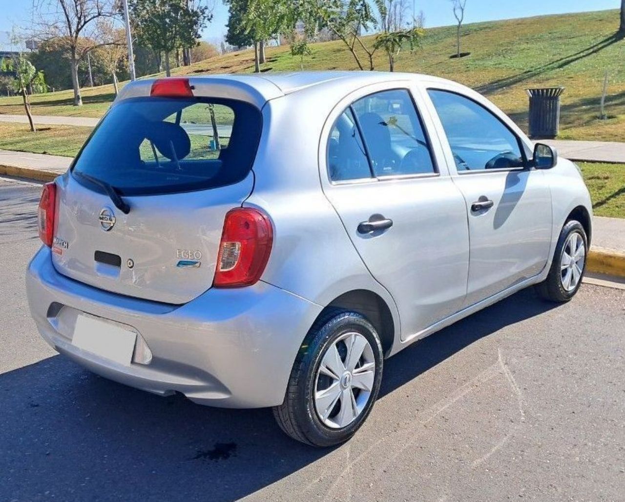 Nissan March Usado Financiado en Mendoza, deRuedas