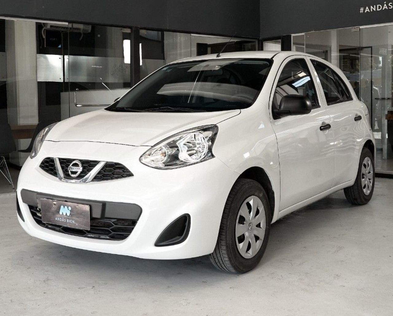 Nissan March Usado Financiado en Córdoba, deRuedas