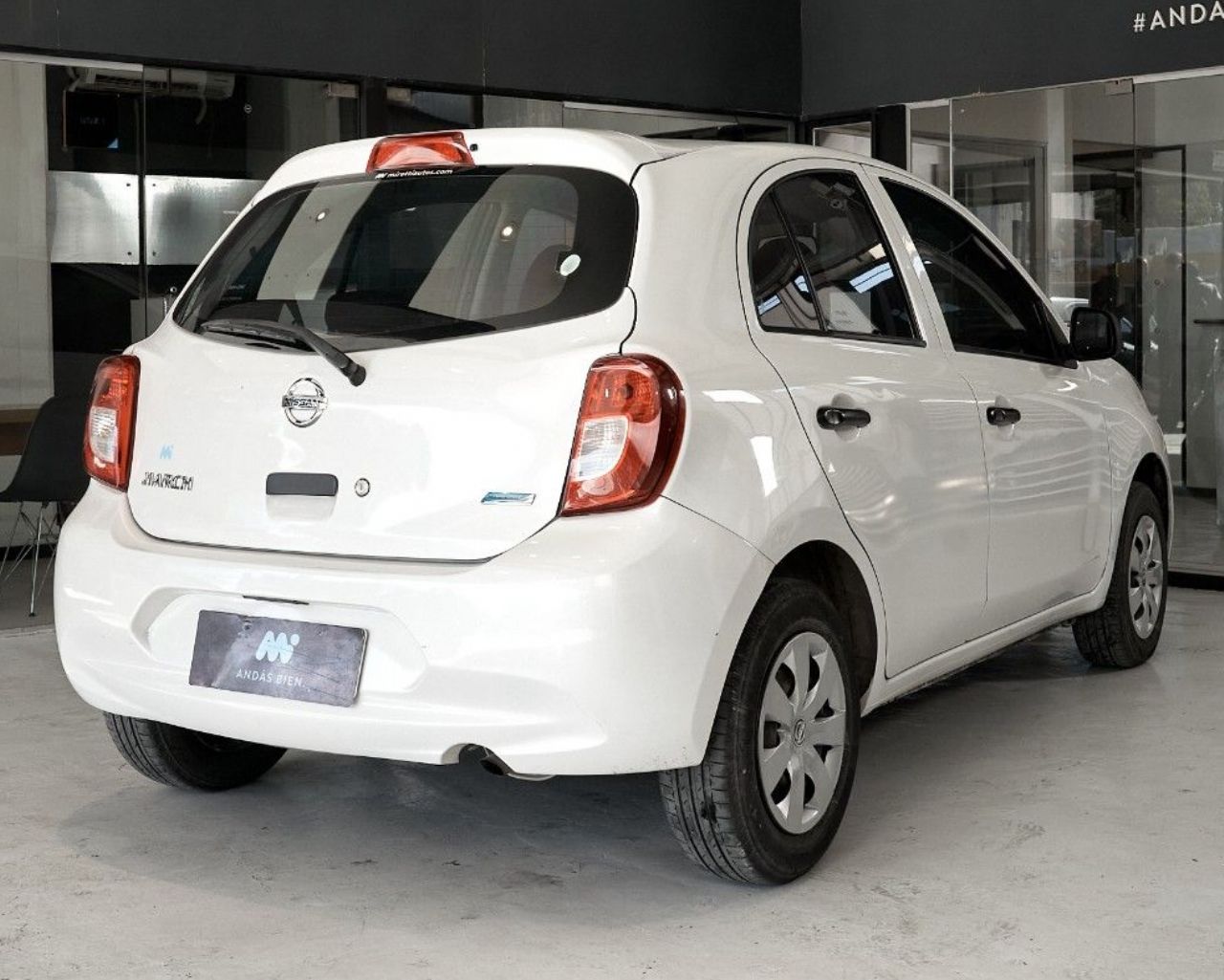 Nissan March Usado Financiado en Córdoba, deRuedas