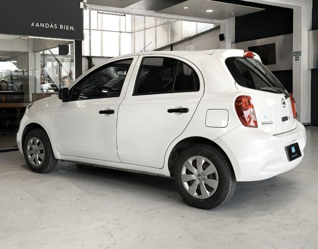 Nissan March Usado Financiado en Córdoba, deRuedas