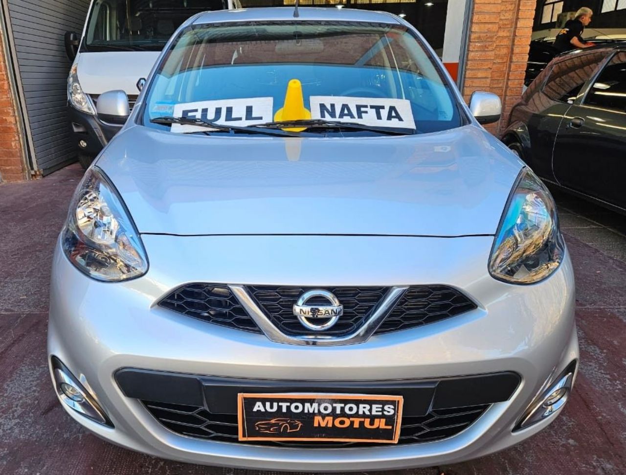 Nissan March Usado en Mendoza, deRuedas