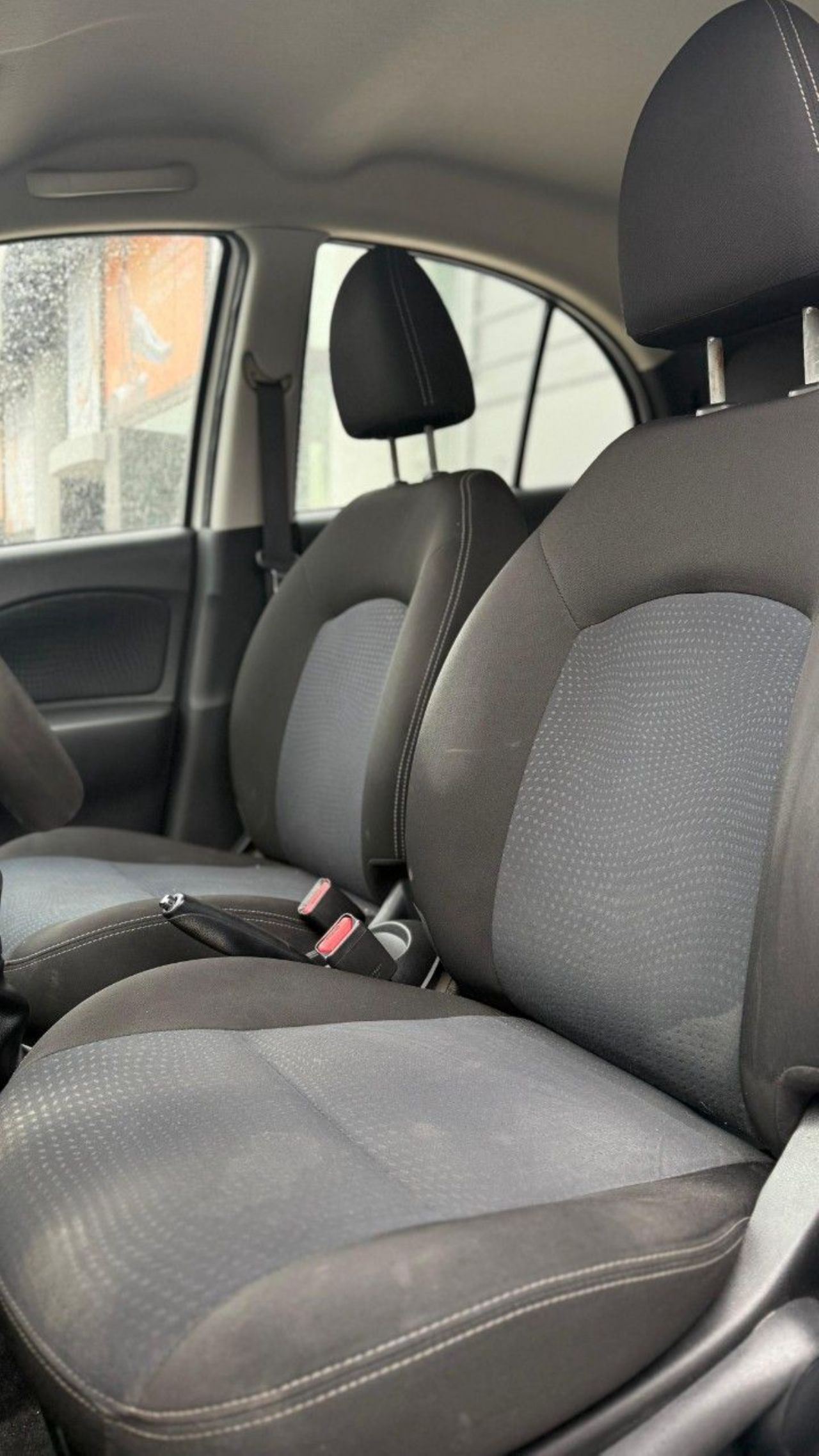 Nissan March Usado Financiado en Córdoba, deRuedas
