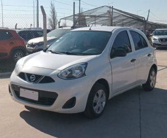 Nissan March Usado en Córdoba Financiado
